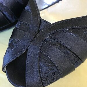 PADEVI (SPAIN) new Elegant Black Women's Shoes size 9,0-9,5